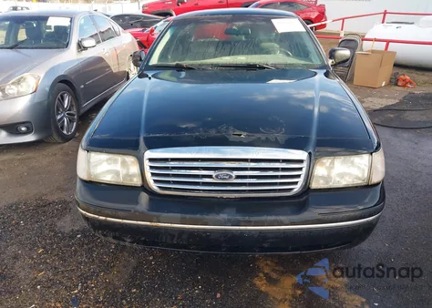 1998 Ford Crown Victoria Police Interceptor из США, поврежденный, VIN 2FAFP71W4WX175787